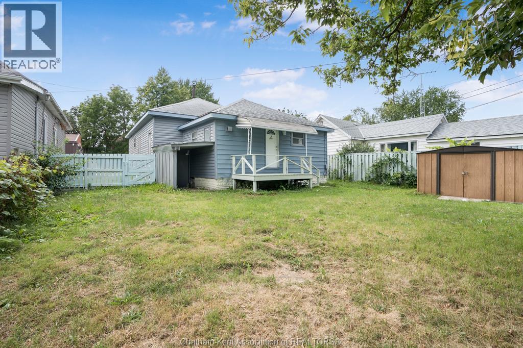 320 Lafontaine Street, Wallaceburg, Ontario  N8A 4H9 - Photo 36 - 26020621