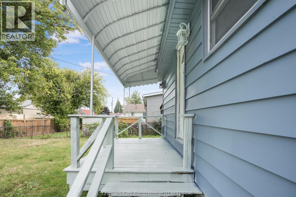 320 Lafontaine Street, Wallaceburg, Ontario  N8A 4H9 - Photo 39 - 26020621