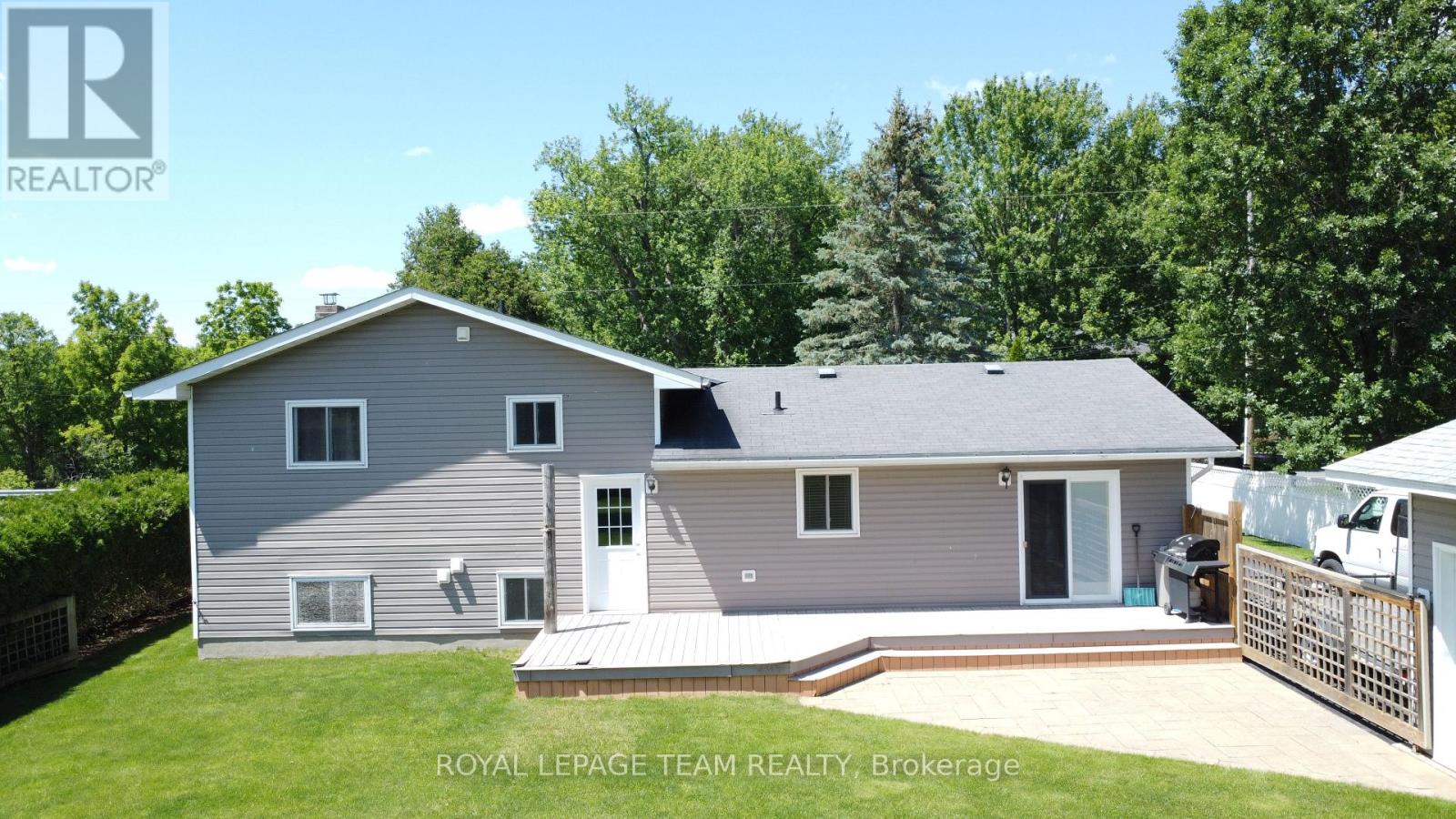 12078 Lakeshore Drive E, South Dundas, Ontario  K0C 1X0 - Photo 28 - X13710874