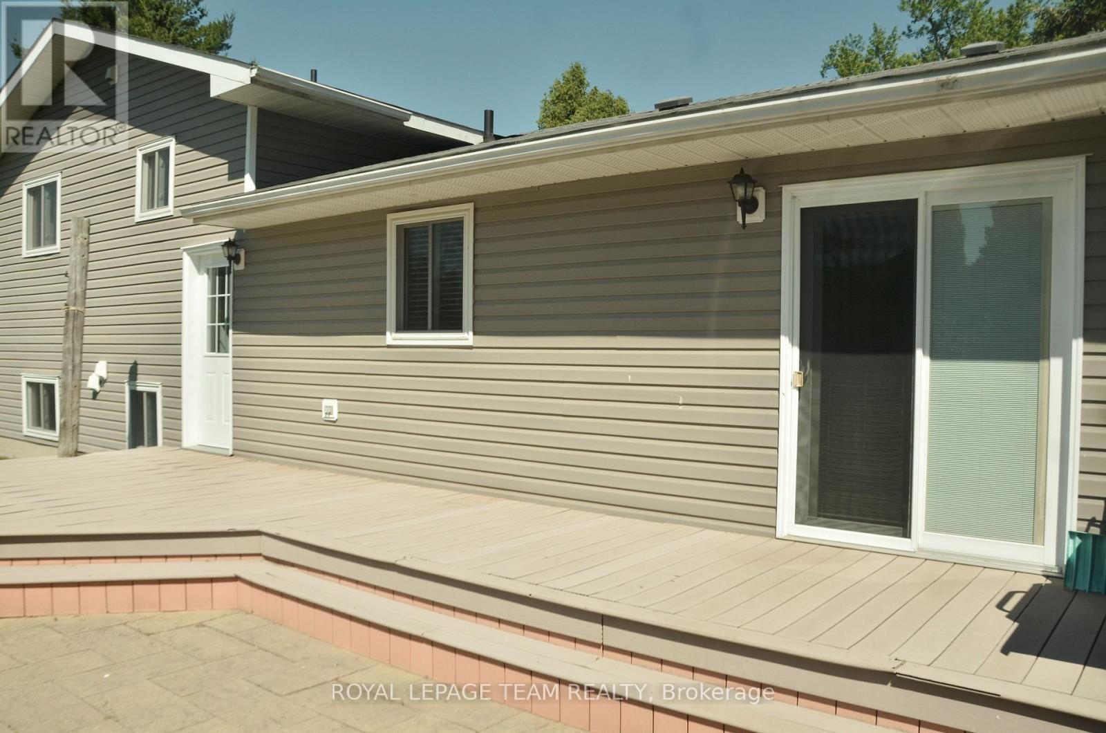 12078 Lakeshore Drive E, South Dundas, Ontario  K0C 1X0 - Photo 35 - X13710874
