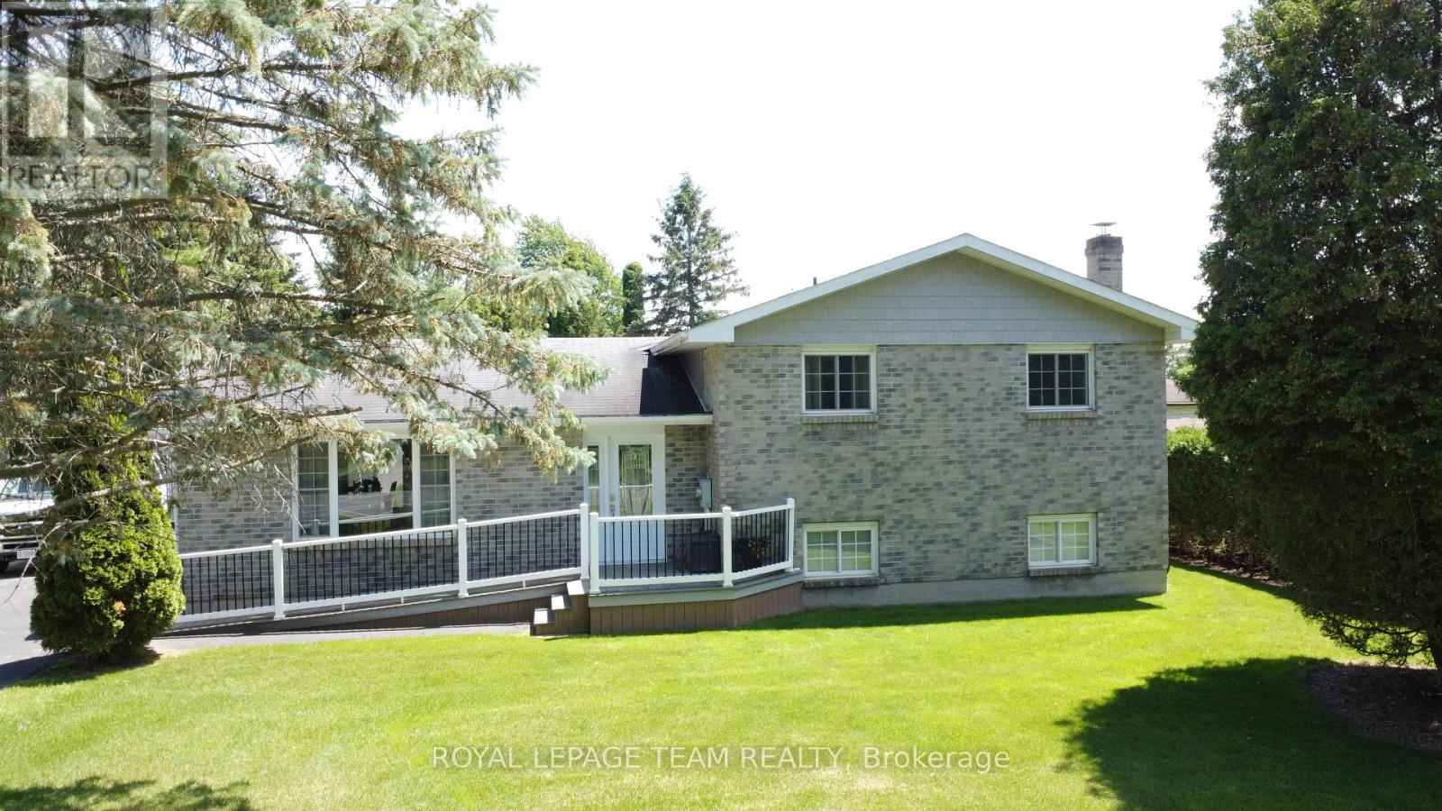12078 Lakeshore Drive E, South Dundas, Ontario  K0C 1X0 - Photo 4 - X13710874