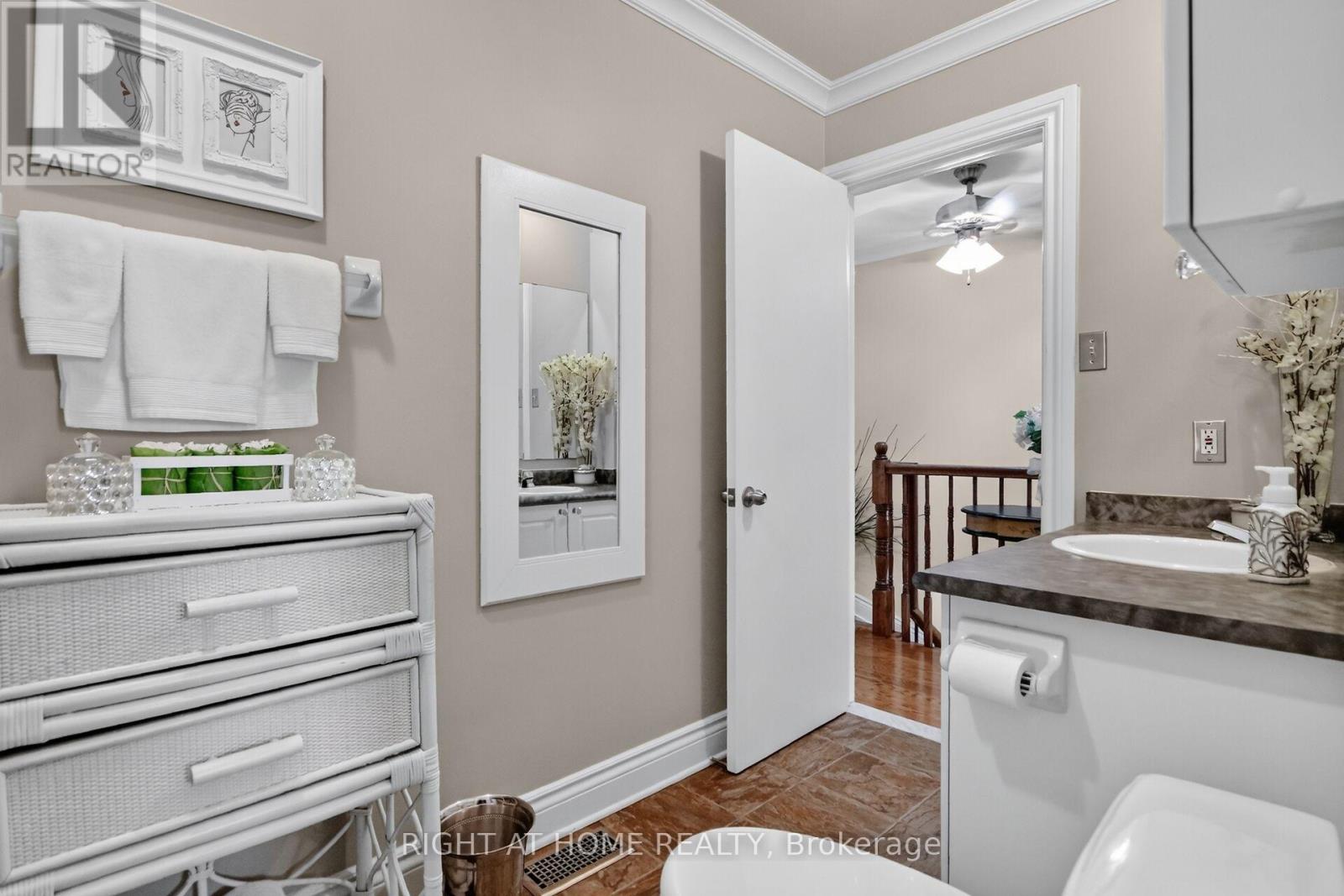 192 Monterey Drive, Ottawa, Ontario  K2H 7A8 - Photo 19 - X13710880