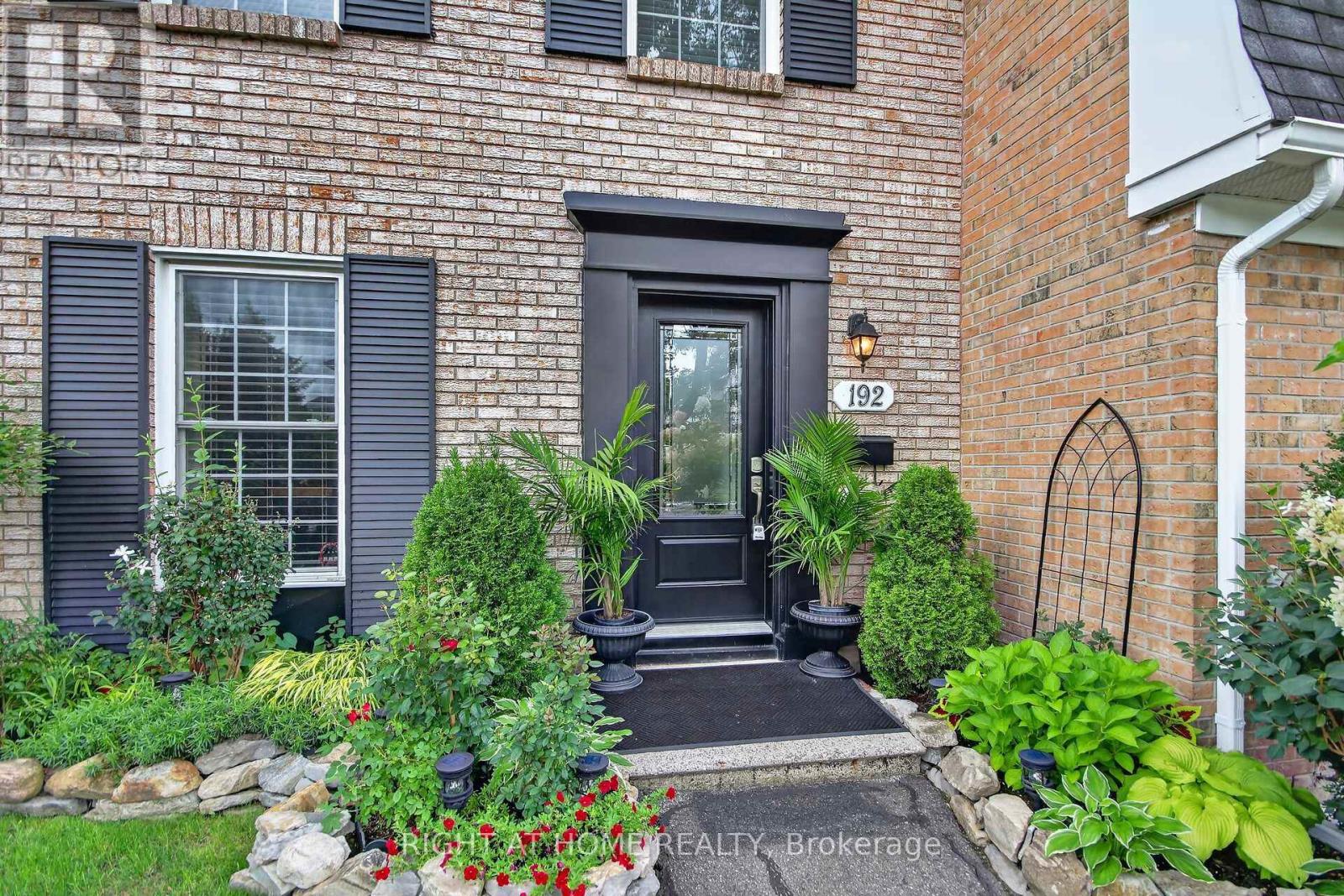 192 Monterey Drive, Ottawa, Ontario  K2H 7A8 - Photo 2 - X13710880