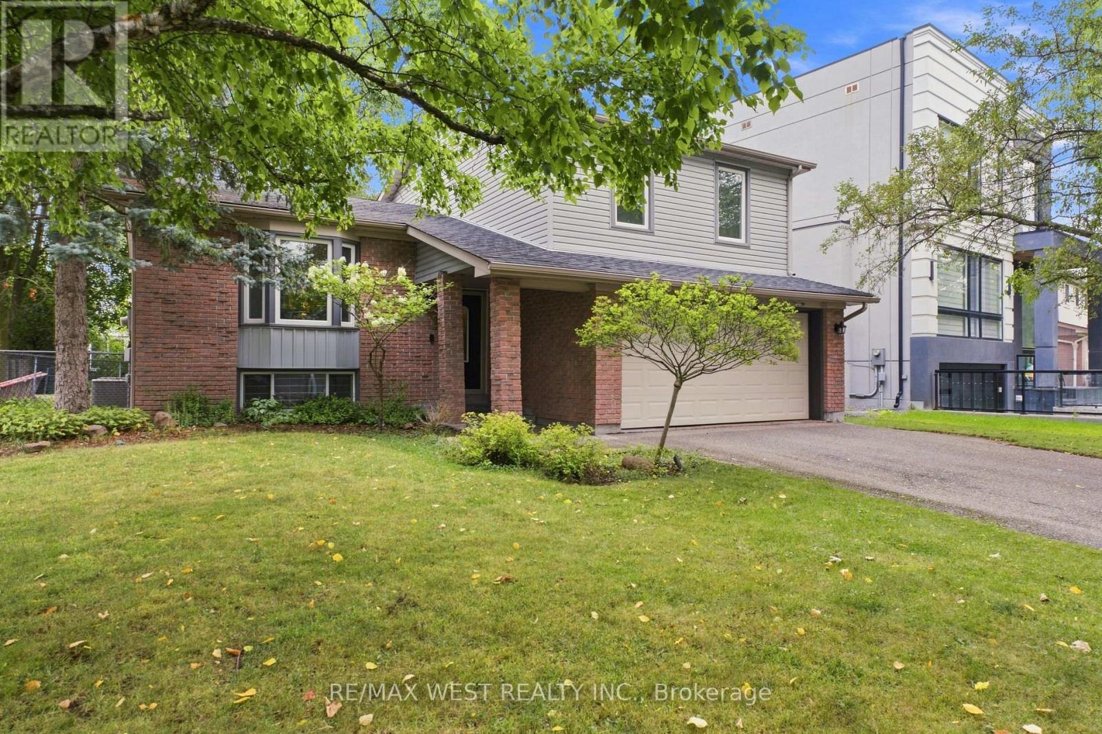 20 Sanderson Crescent, Richmond Hill (North Richvale), Ontario  L4C 5L4 - Photo 3 - N13705946