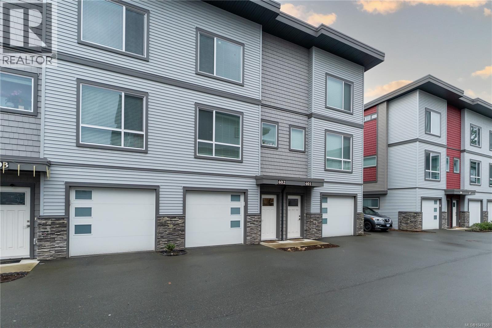 402 3351 Luxton Rd, Langford, British Columbia  V9C 0P2 - Photo 2 - 1047550