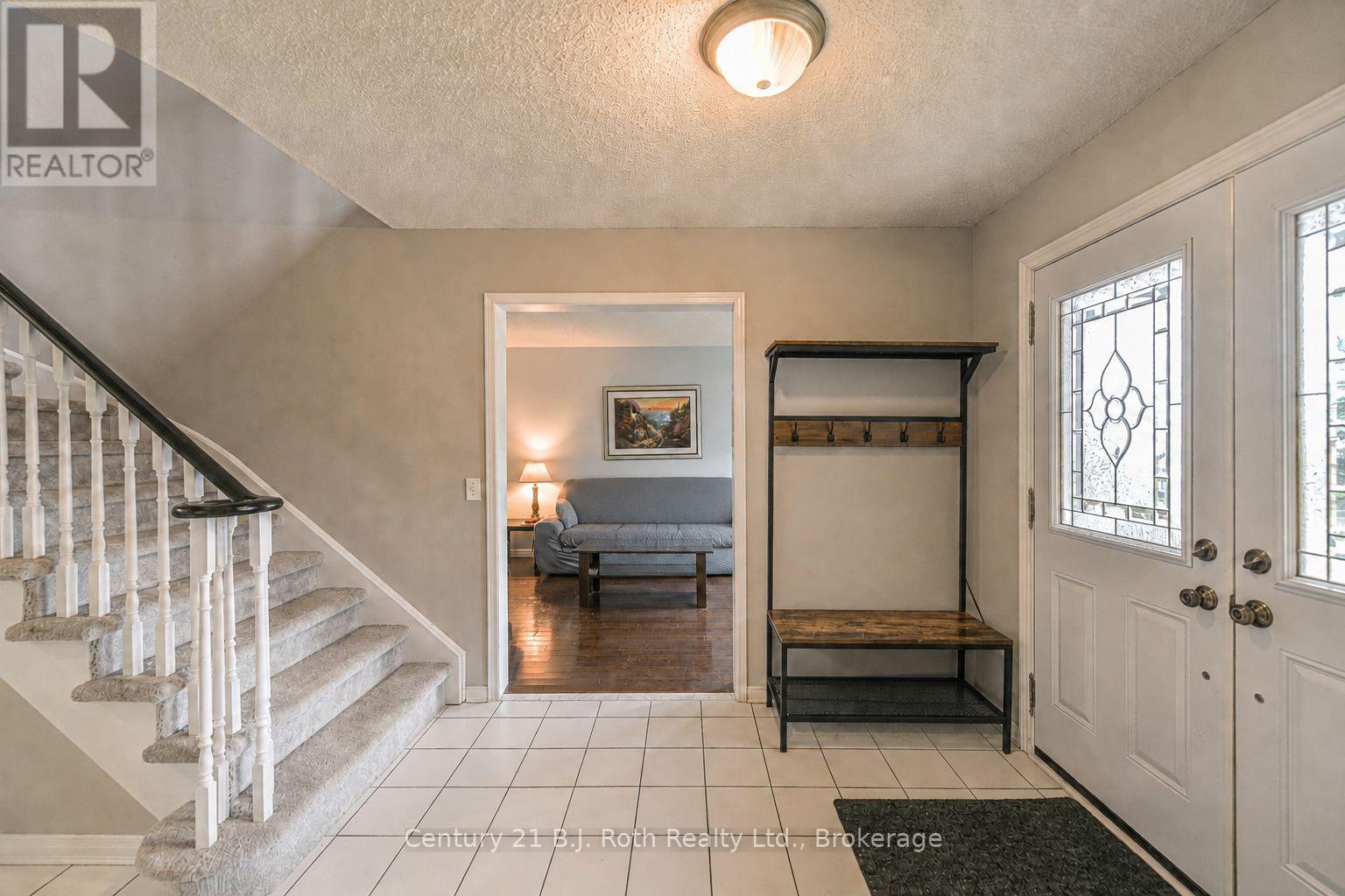 16 Frontier Avenue, Orillia, Ontario  L3V 7S8 - Photo 11 - S13710710