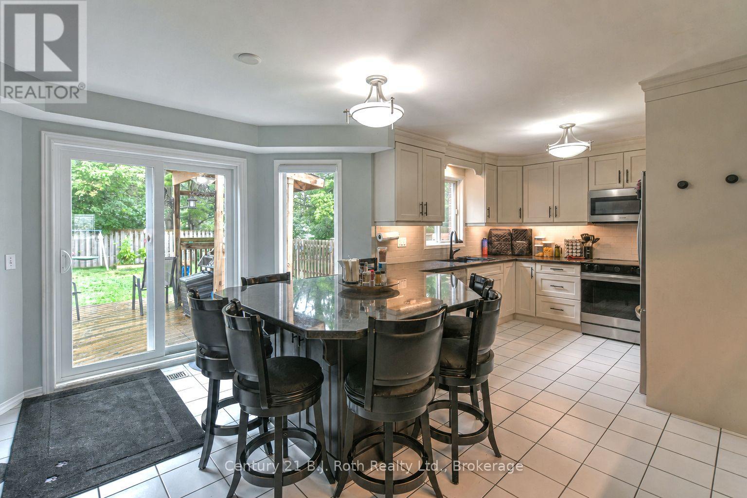 16 Frontier Avenue, Orillia, Ontario  L3V 7S8 - Photo 14 - S13710710