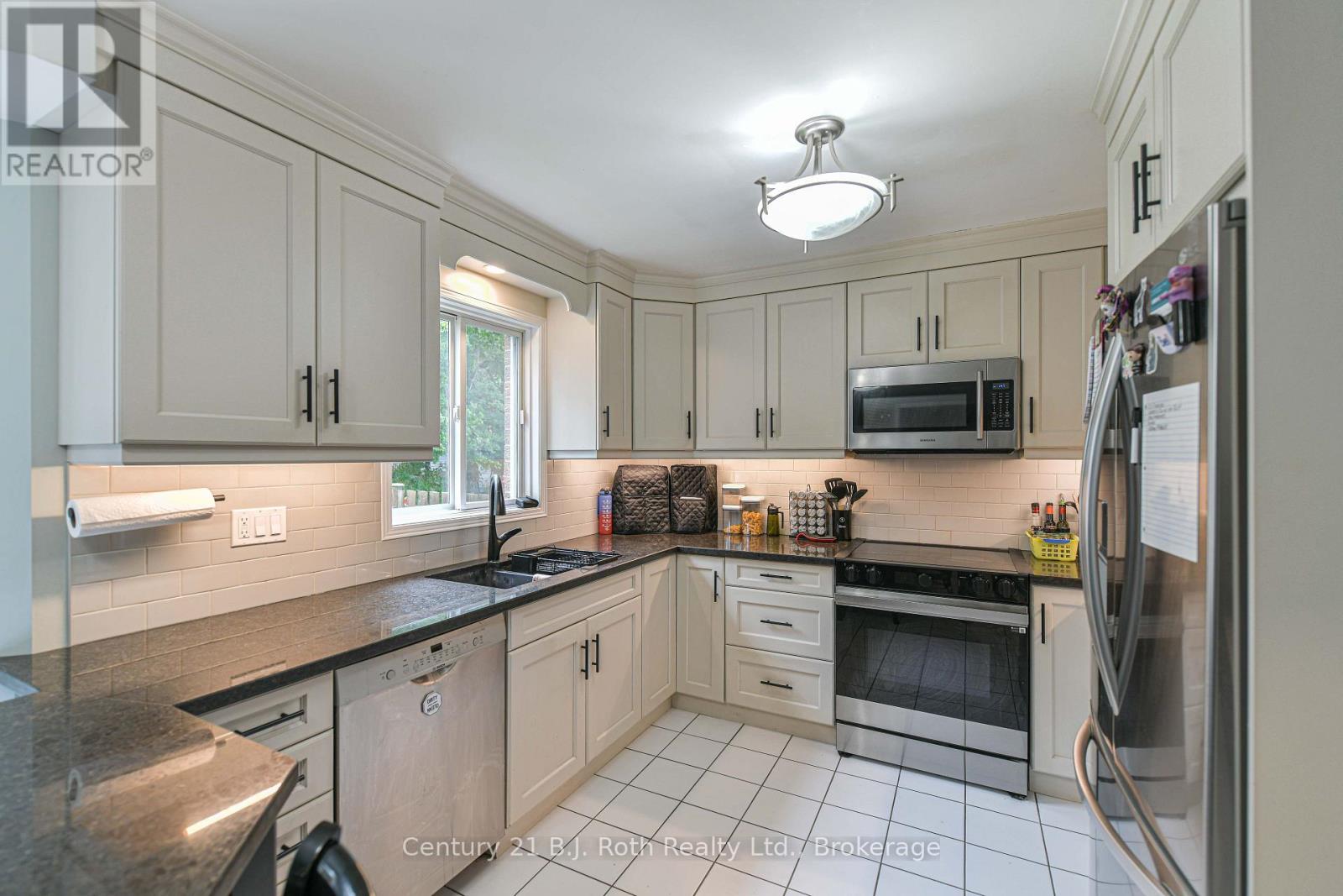 16 Frontier Avenue, Orillia, Ontario  L3V 7S8 - Photo 15 - S13710710