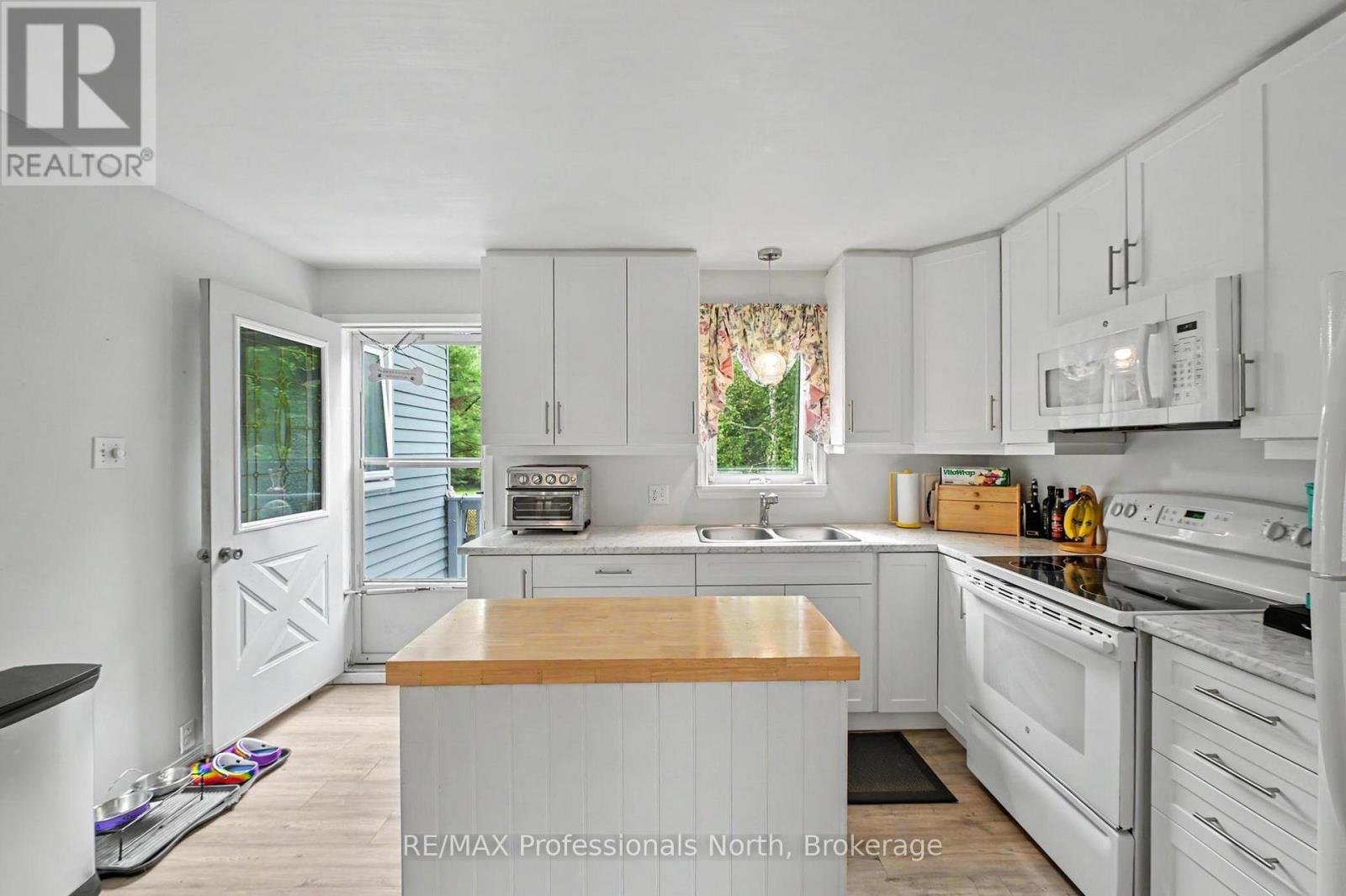 1297 Hunter Creek Road, Minden Hills, Ontario  K0M 2K0 - Photo 4 - X13710744