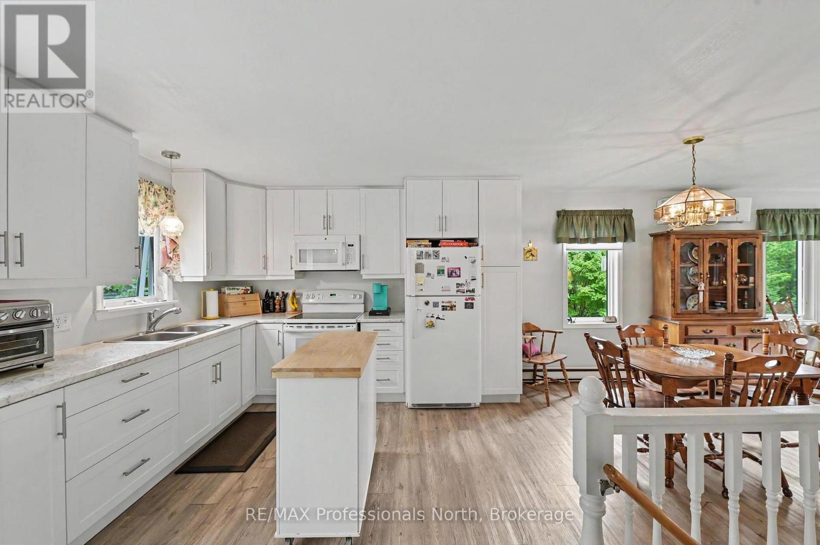 1297 Hunter Creek Road, Minden Hills, Ontario  K0M 2K0 - Photo 5 - X13710744