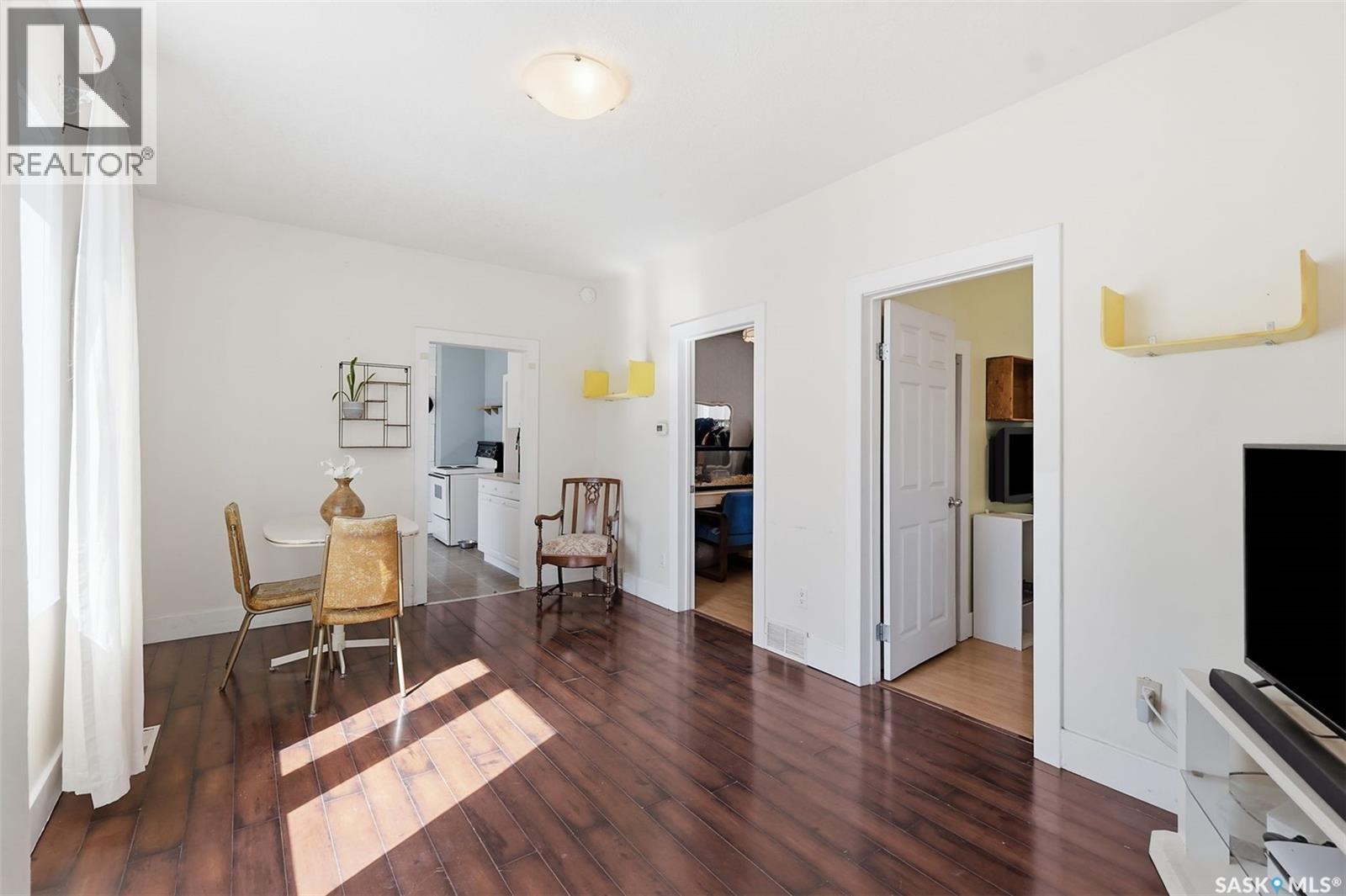325 M Avenue N, Saskatoon, Saskatchewan  S7L 2S4 - Photo 4 - SK046506