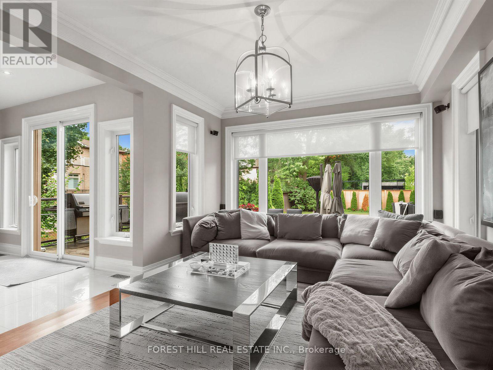 101 King High Avenue, Toronto, Ontario  M3H 3B3 - Photo 8 - C13710732