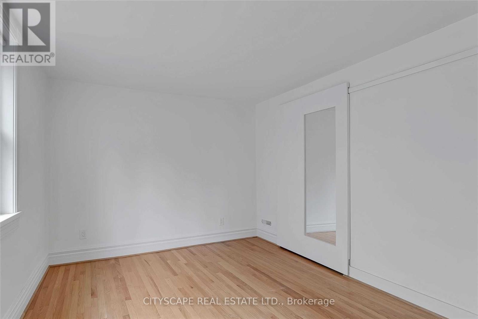 #2 Upper - 180 Strachan Avenue, Toronto, Ontario  M6J 2S9 - Photo 16 - C13710770