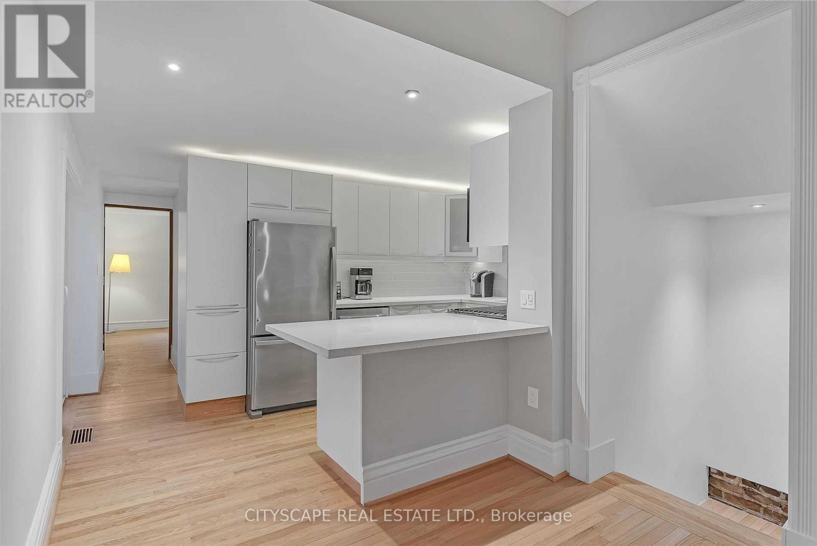 #2 Upper - 180 Strachan Avenue, Toronto, Ontario  M6J 2S9 - Photo 9 - C13710770