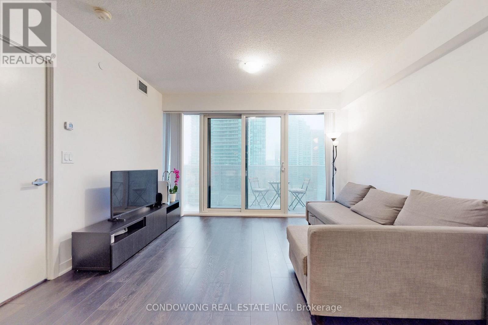 1006 - 88 Harbour Street, Toronto, Ontario  M5J 0C3 - Photo 5 - C13710796