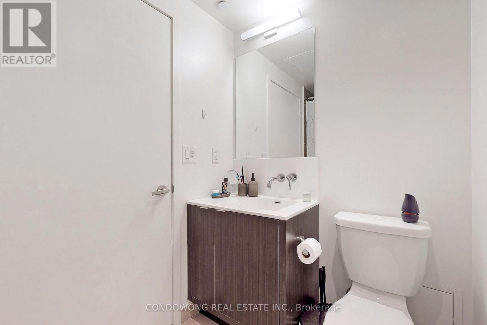 1006 - 88 Harbour Street, Toronto, Ontario  M5J 0C3 - Photo 8 - C13710796