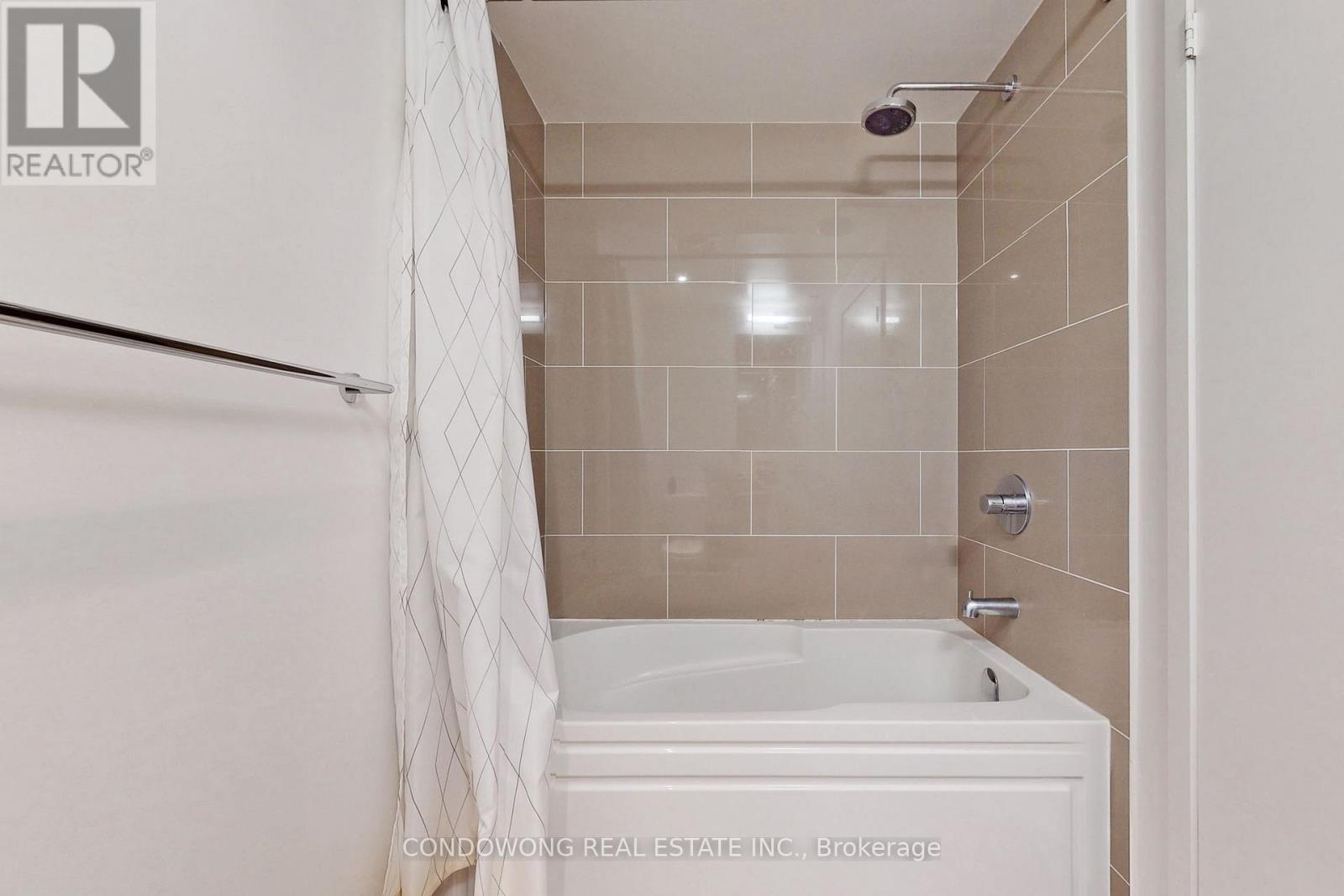 1006 - 88 Harbour Street, Toronto, Ontario  M5J 0C3 - Photo 9 - C13710796