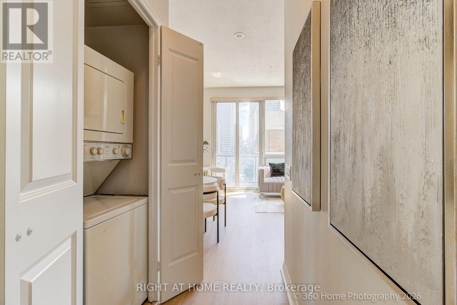 1907 - 1121 Bay Street, Toronto, Ontario  M5S 2B3 - Photo 25 - C13710846