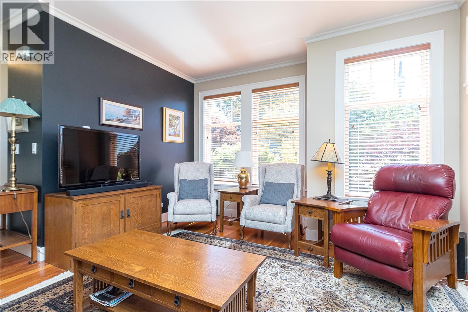 376 Sylvia St, Victoria, British Columbia  V8V 1C6 - Photo 12 - 1047774