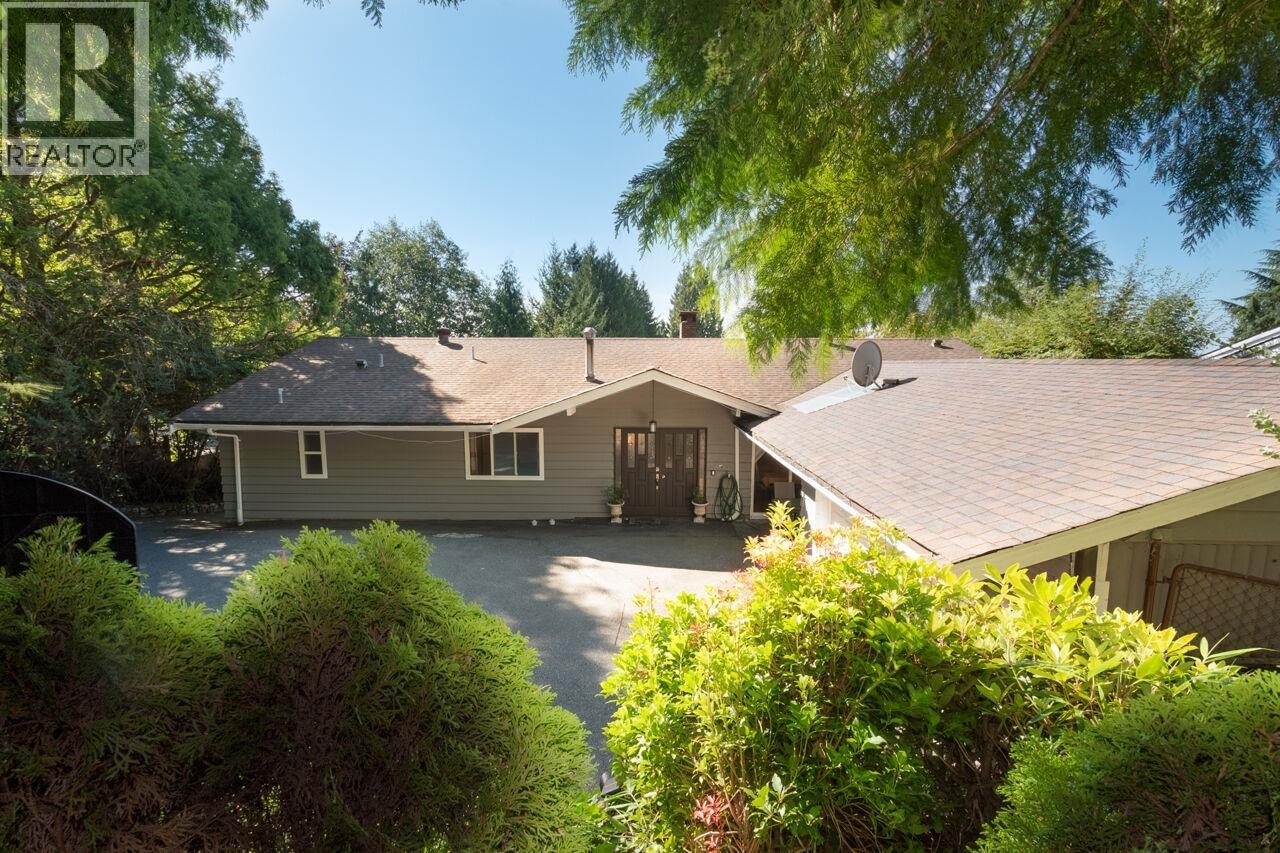 1181 Chartwell Drive, West Vancouver, British Columbia  V7S 2R1 - Photo 3 - R3157980