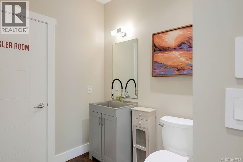 105 2245 James White Blvd, Sidney, British Columbia  V8L 1Z5 - Photo 45 - 1047778