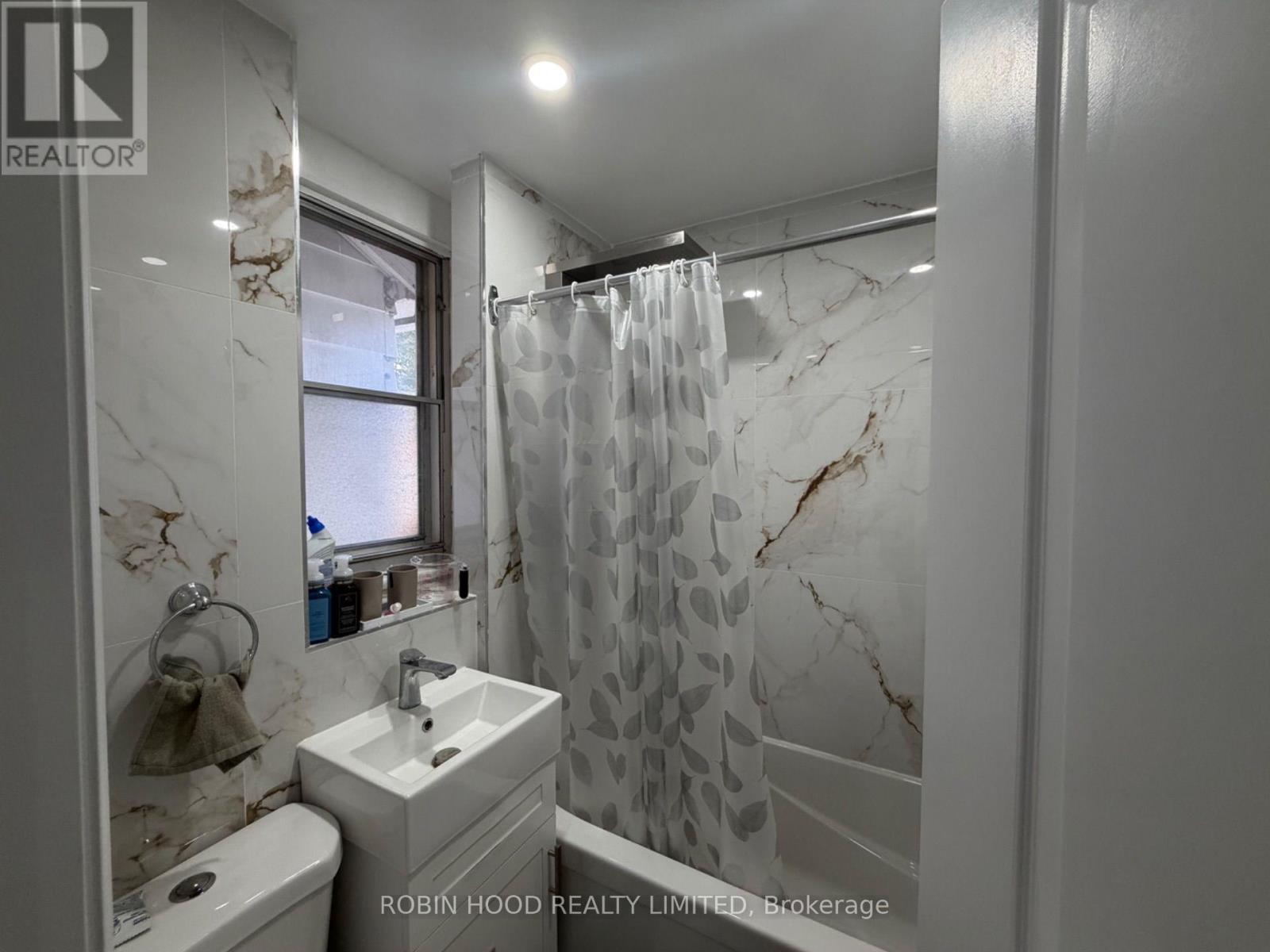 329 O'connor Drive, Toronto, Ontario  M4J 2V2 - Photo 12 - E13710690