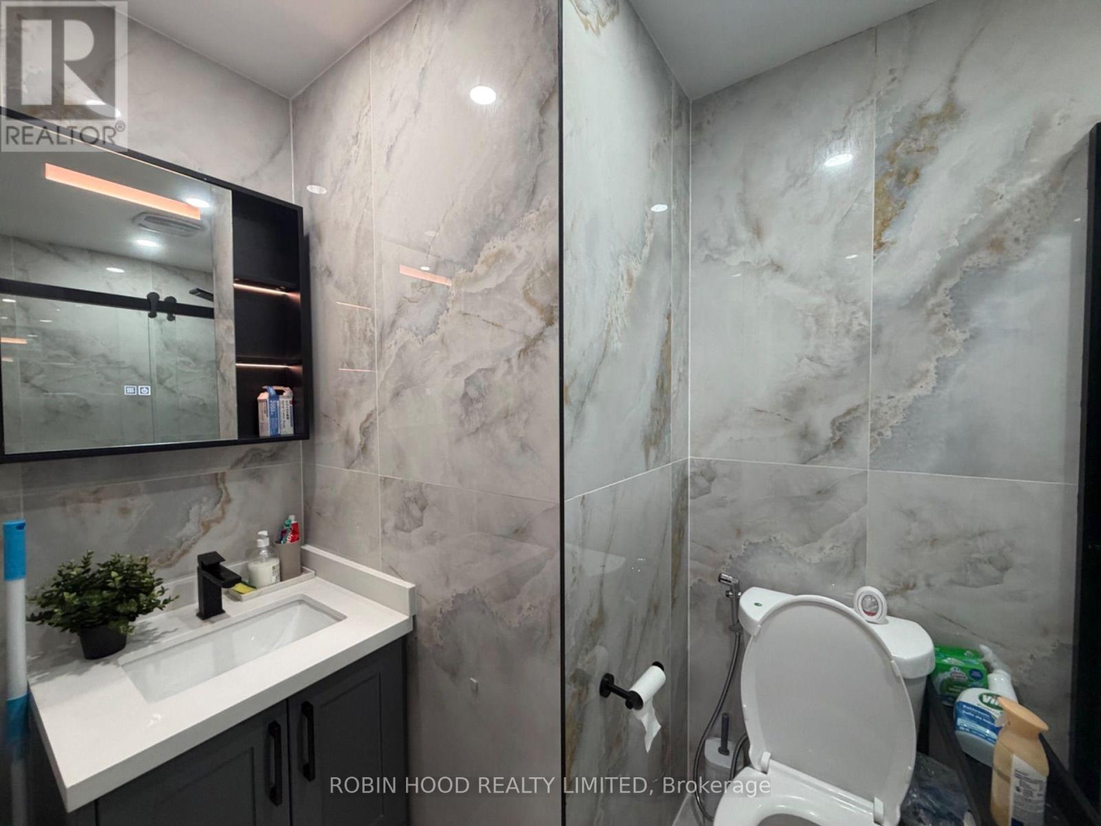 329 O'connor Drive, Toronto, Ontario  M4J 2V2 - Photo 16 - E13710690