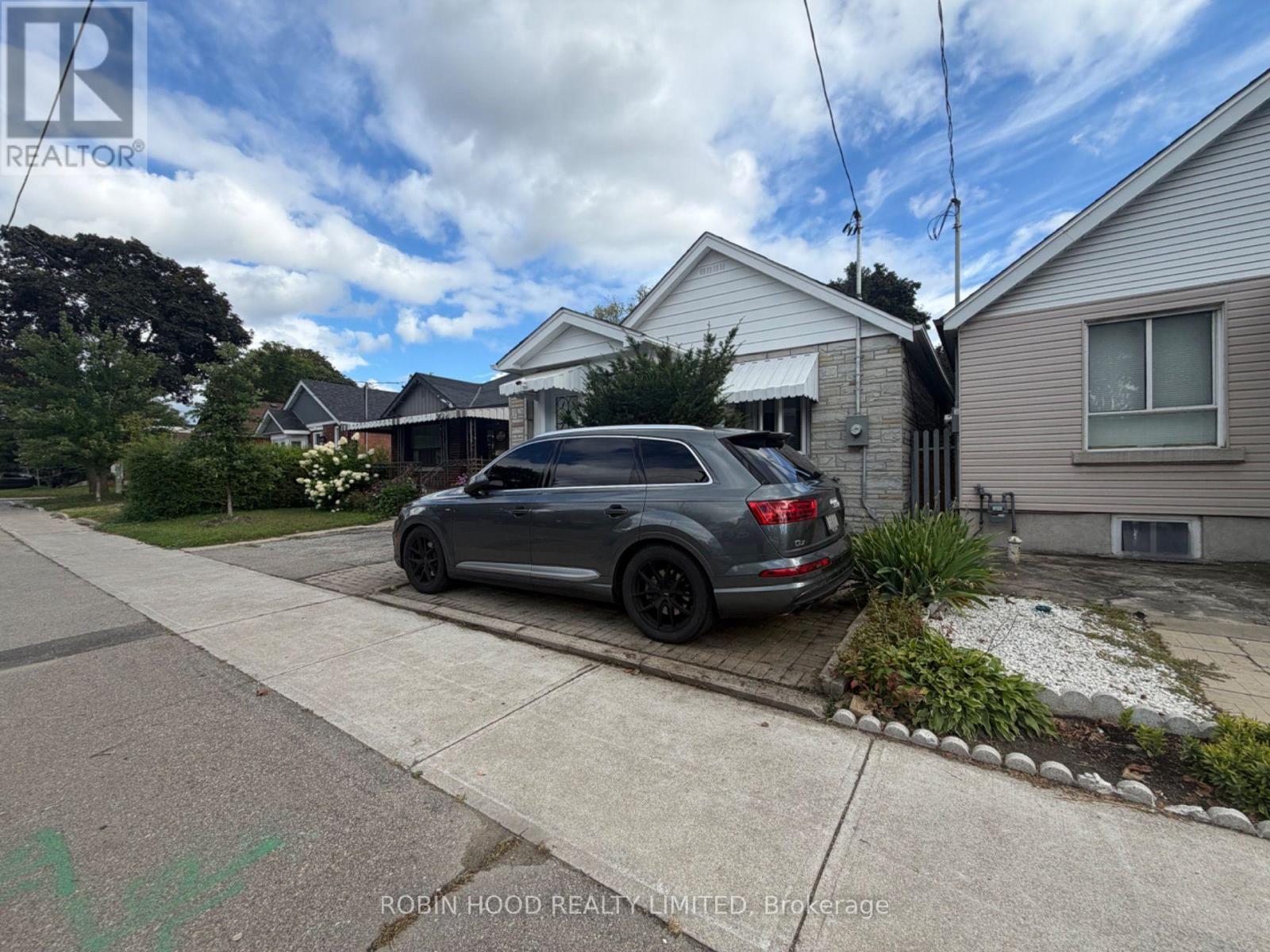 329 O'connor Drive, Toronto, Ontario  M4J 2V2 - Photo 3 - E13710690