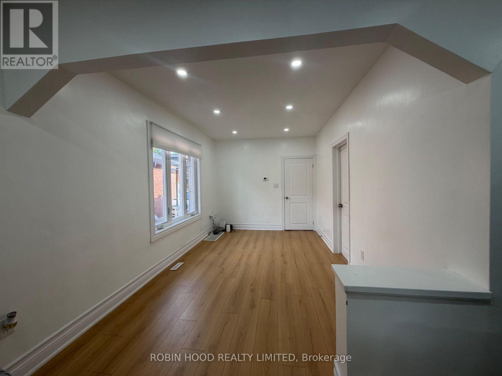 329 O'connor Drive, Toronto, Ontario  M4J 2V2 - Photo 6 - E13710690