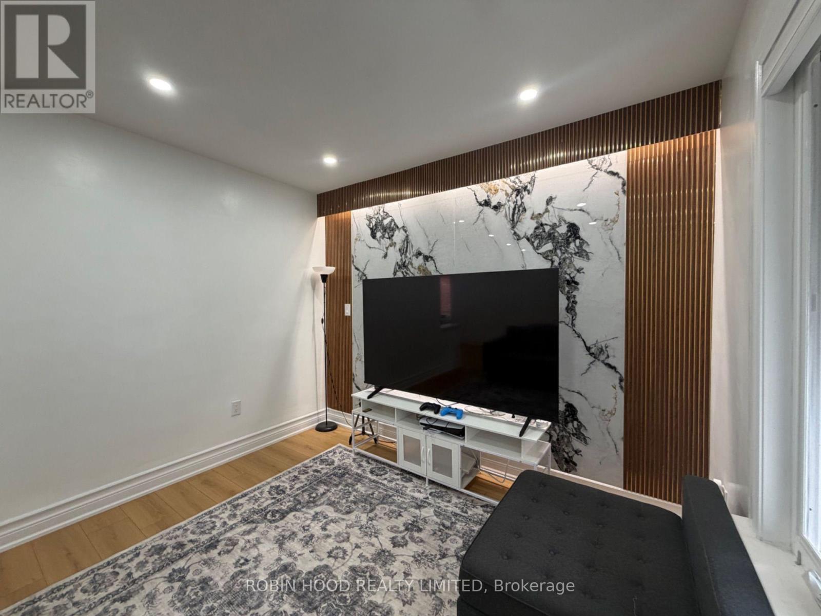 329 O'connor Drive, Toronto, Ontario  M4J 2V2 - Photo 9 - E13710690