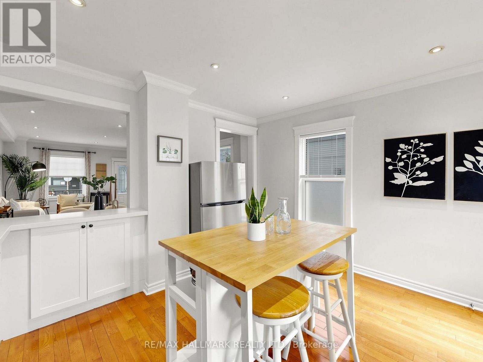 108 Knox Avenue, Toronto, Ontario  M4L 2P2 - Photo 17 - E13710772