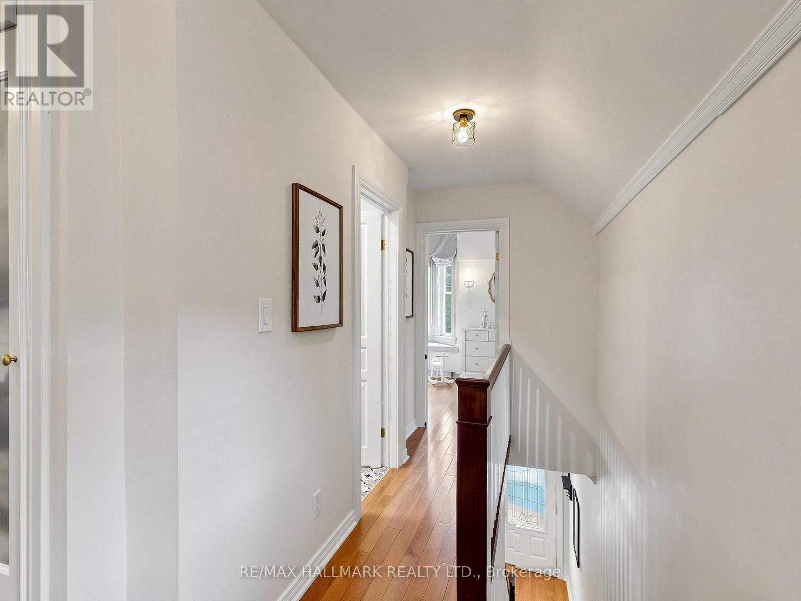 108 Knox Avenue, Toronto, Ontario  M4L 2P2 - Photo 21 - E13710772