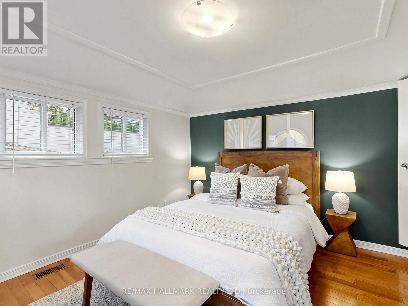 108 Knox Avenue, Toronto, Ontario  M4L 2P2 - Photo 23 - E13710772
