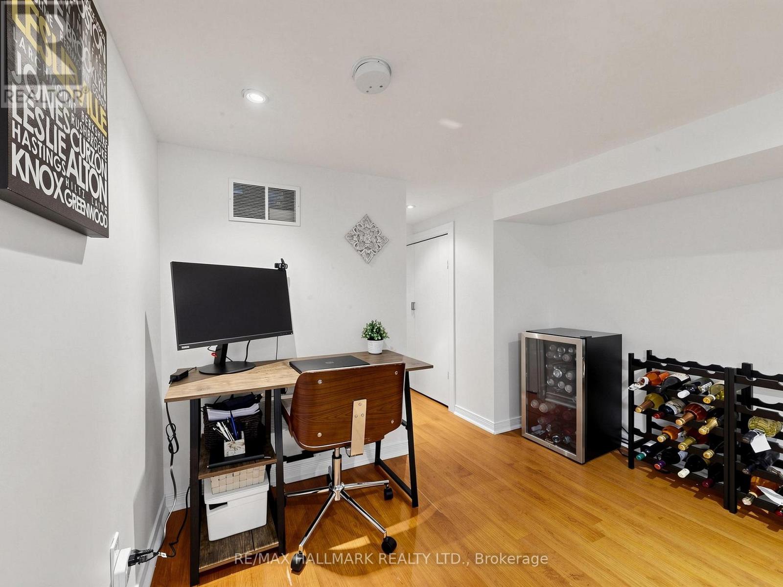 108 Knox Avenue, Toronto, Ontario  M4L 2P2 - Photo 34 - E13710772