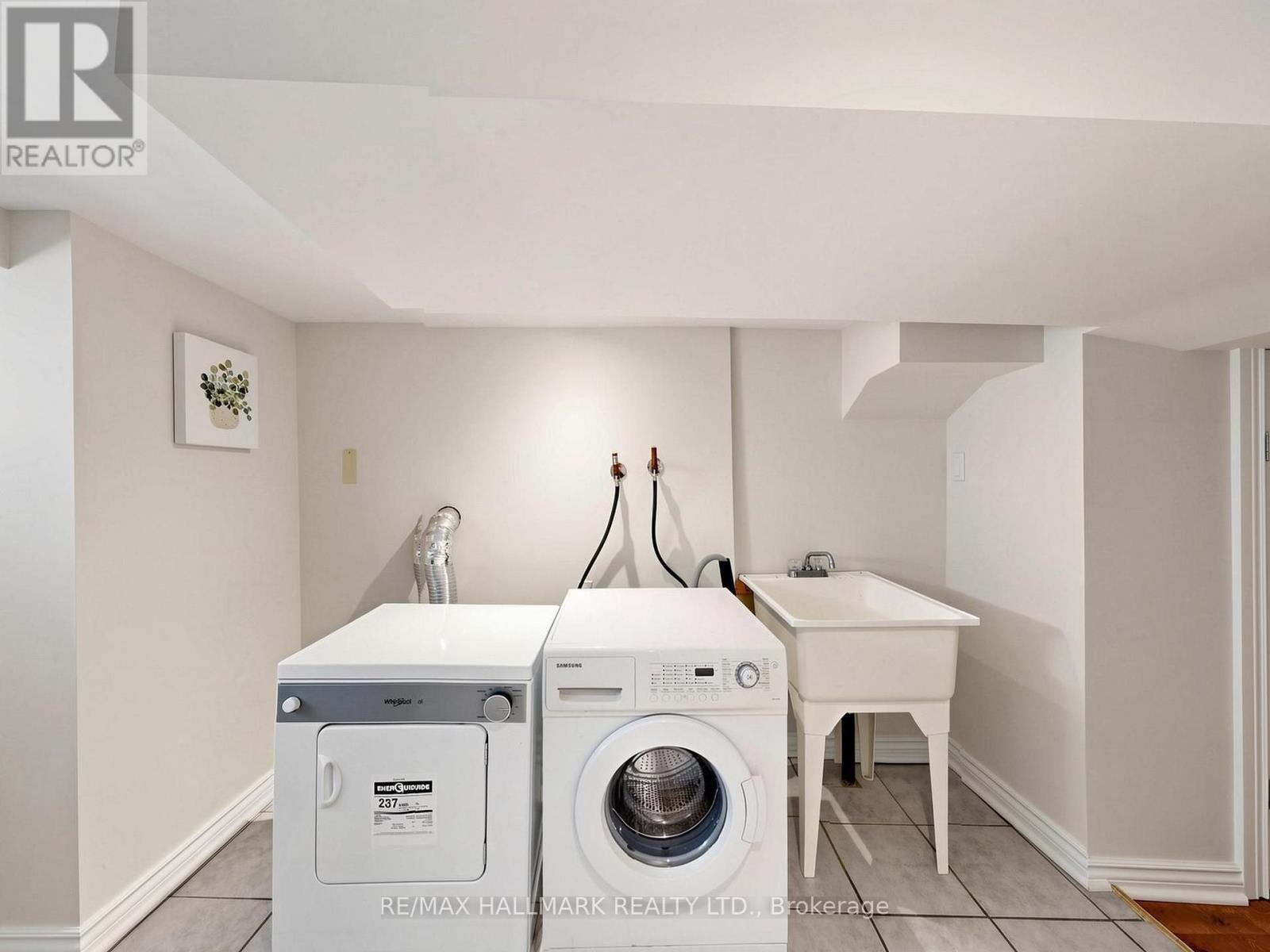 108 Knox Avenue, Toronto, Ontario  M4L 2P2 - Photo 35 - E13710772