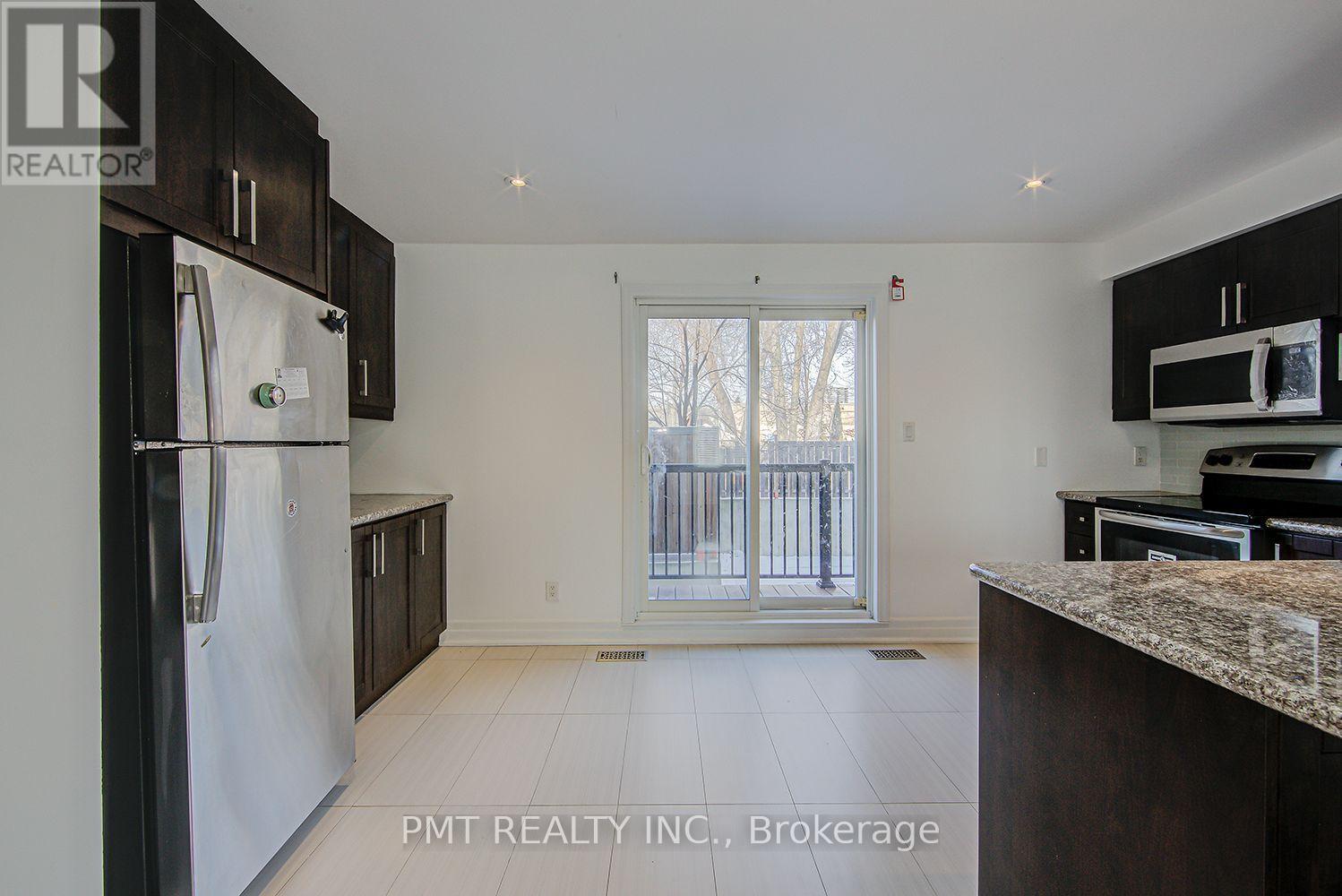 14 Coventry Street, Toronto, Ontario  M1L 0H1 - Photo 15 - E13710816