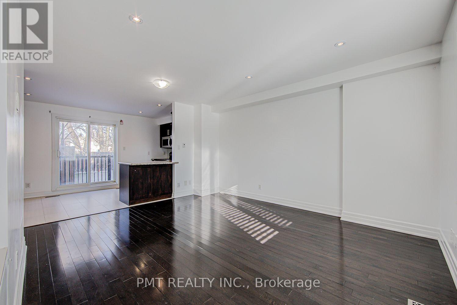 14 Coventry Street, Toronto, Ontario  M1L 0H1 - Photo 7 - E13710816