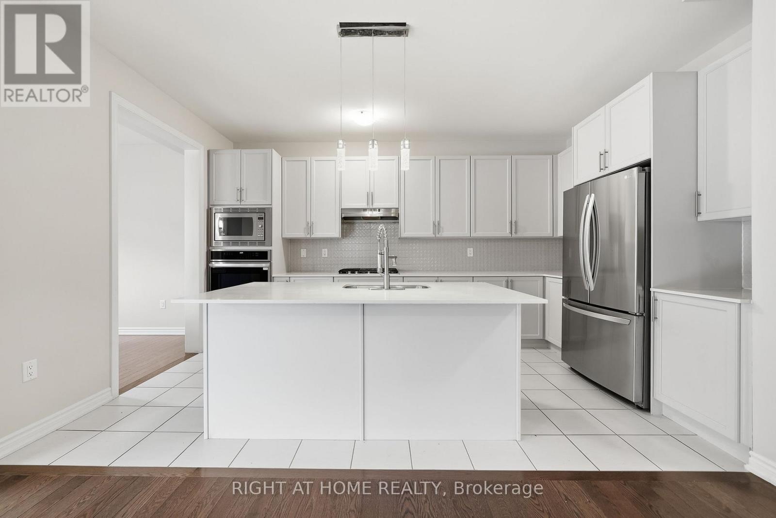 2136 Coppermine Street, Oshawa, Ontario  L1L 0T1 - Photo 11 - E13710826