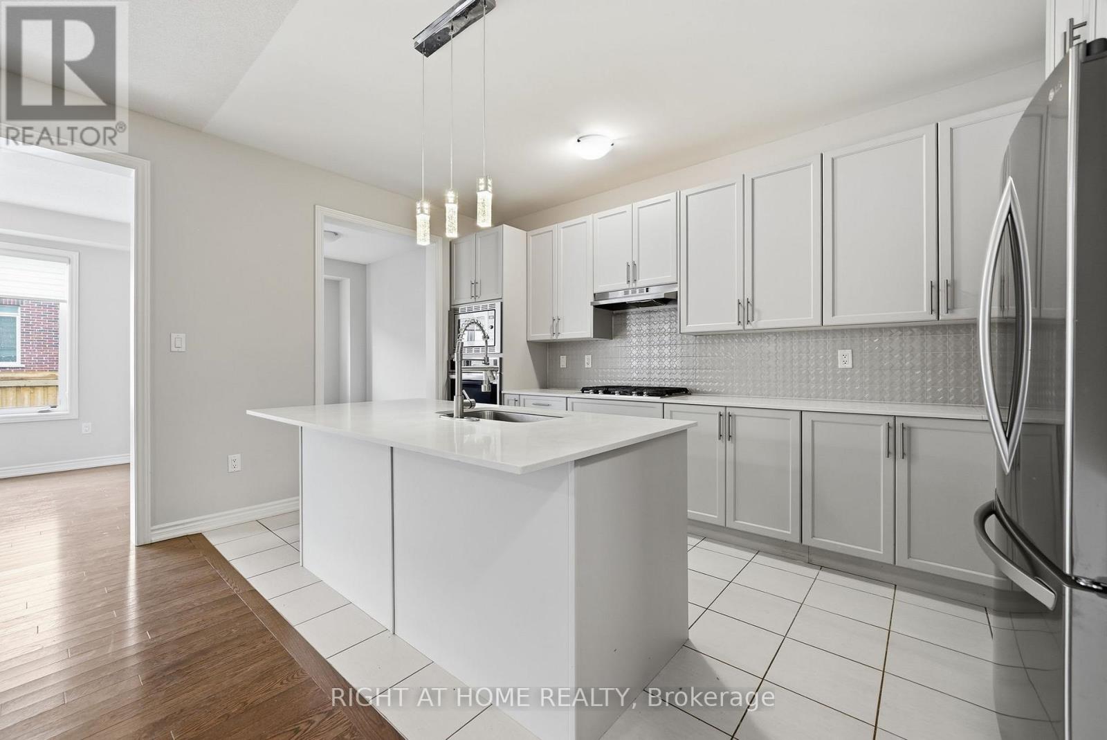 2136 Coppermine Street, Oshawa, Ontario  L1L 0T1 - Photo 12 - E13710826