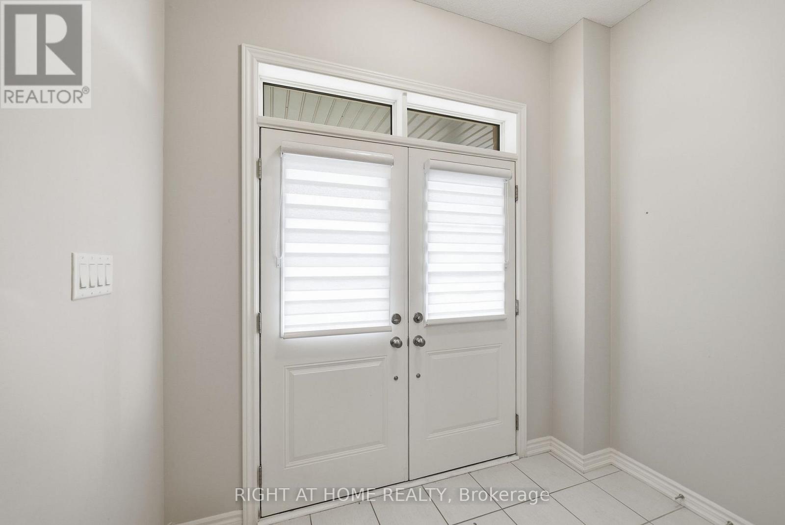 2136 Coppermine Street, Oshawa, Ontario  L1L 0T1 - Photo 4 - E13710826