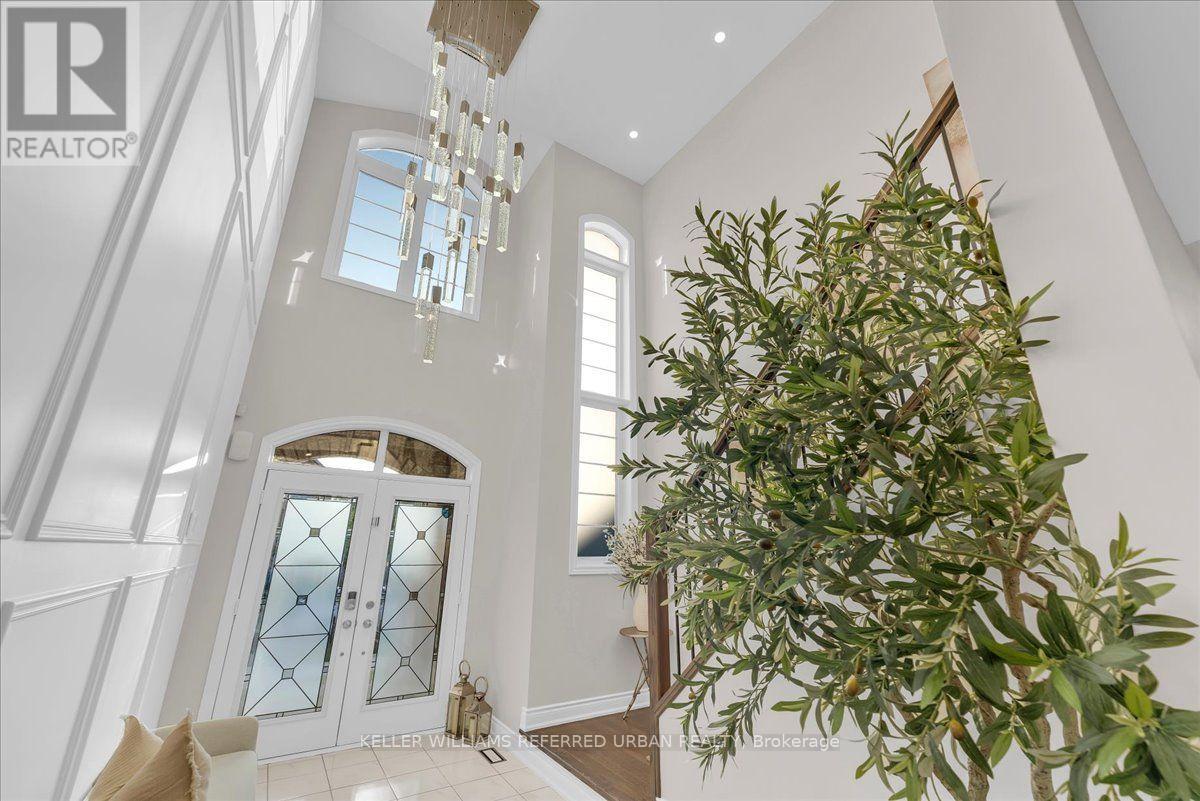 302 Inverness Way, Bradford West Gwillimbury, Ontario  L3Z 0W8 - Photo 4 - N13710782
