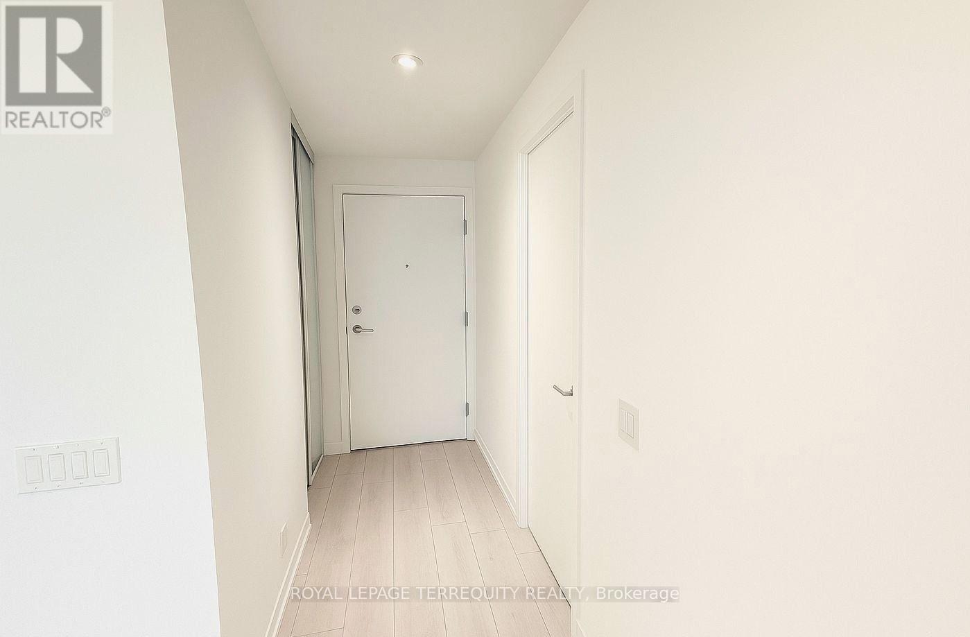 5215 - 950 Portage Parkway, Vaughan, Ontario L4K 0J7 - Photo 5 - N13710806