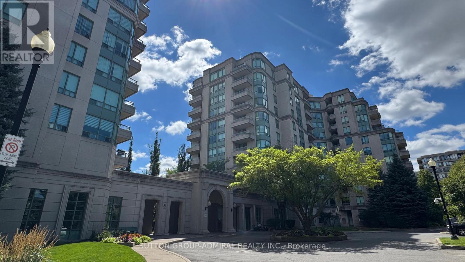 205 - 1 Emerald Lane, Vaughan (Crestwood-Springfarm-Yorkhill), Ontario  L4J 8N2 - Photo 2 - N13710868