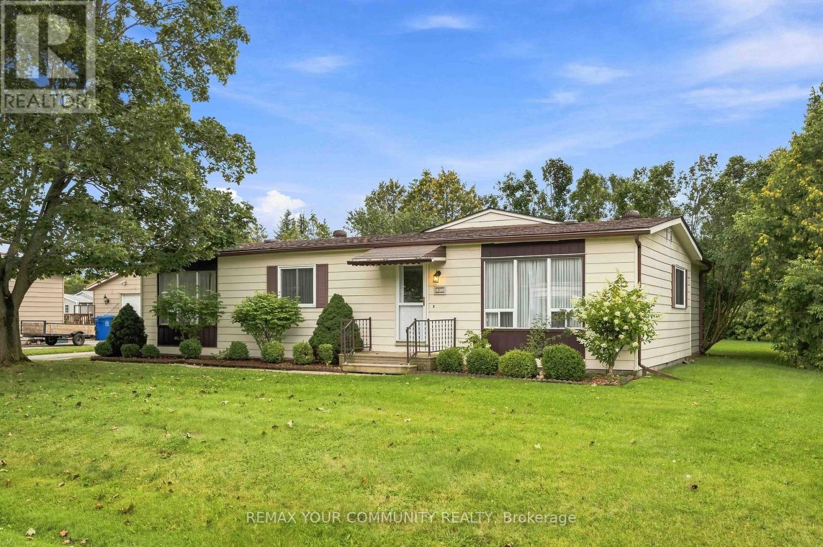 97 Damsel Circle, Georgina, Ontario  L0E 1R0 - Photo 3 - N13710882