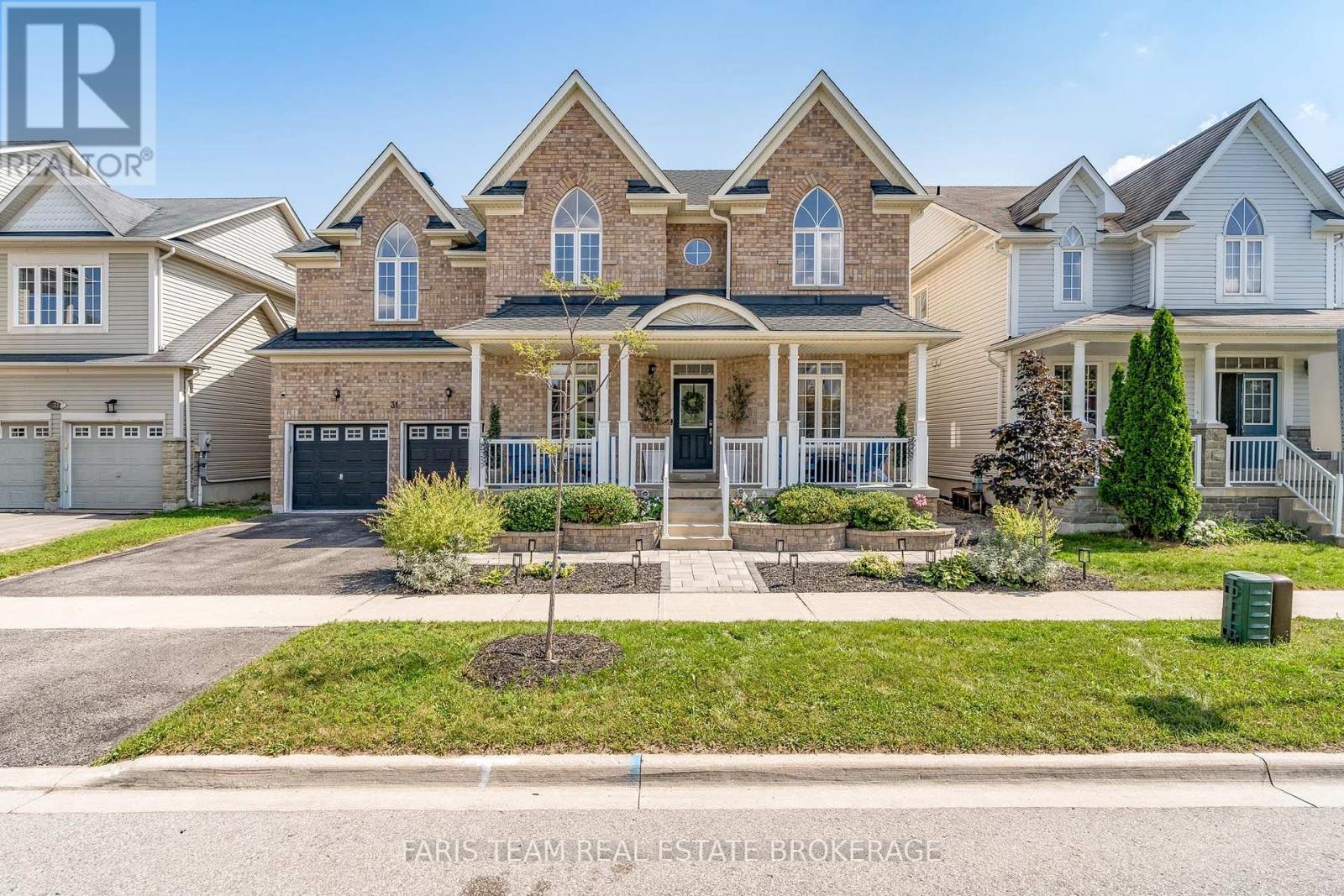 31 THE QUEENSWAY, barrie (innis-shore), Ontario