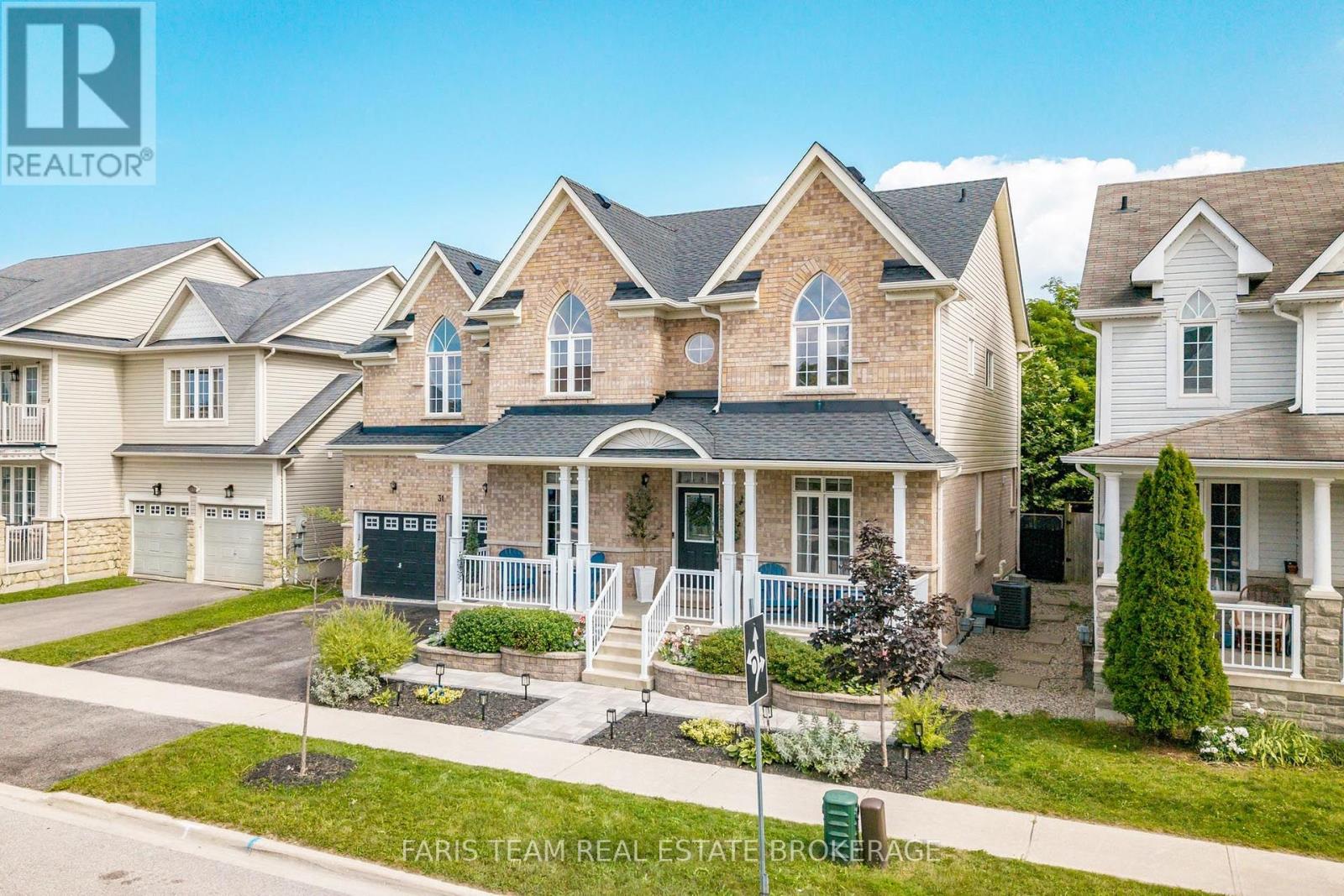31 The Queensway, Barrie, Ontario  L4M 7H5 - Photo 2 - S13710848
