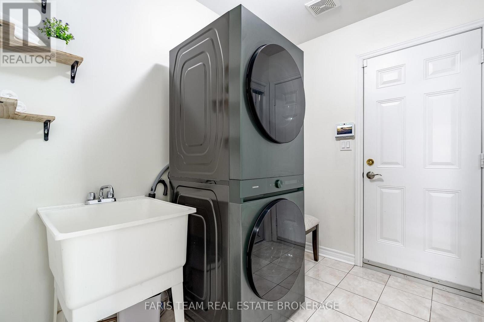 31 The Queensway, Barrie, Ontario  L4M 7H5 - Photo 21 - S13710848