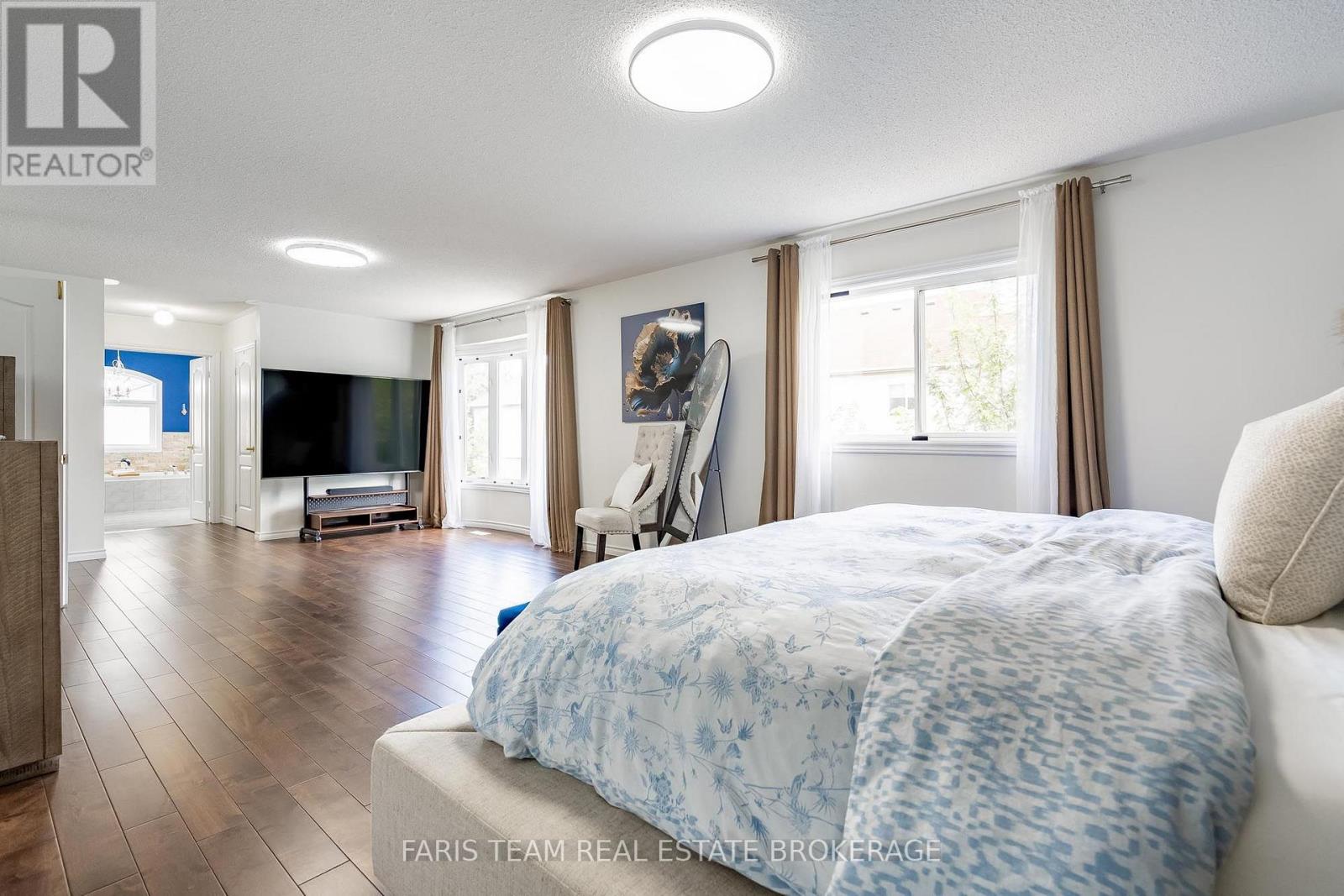 31 The Queensway, Barrie, Ontario  L4M 7H5 - Photo 23 - S13710848