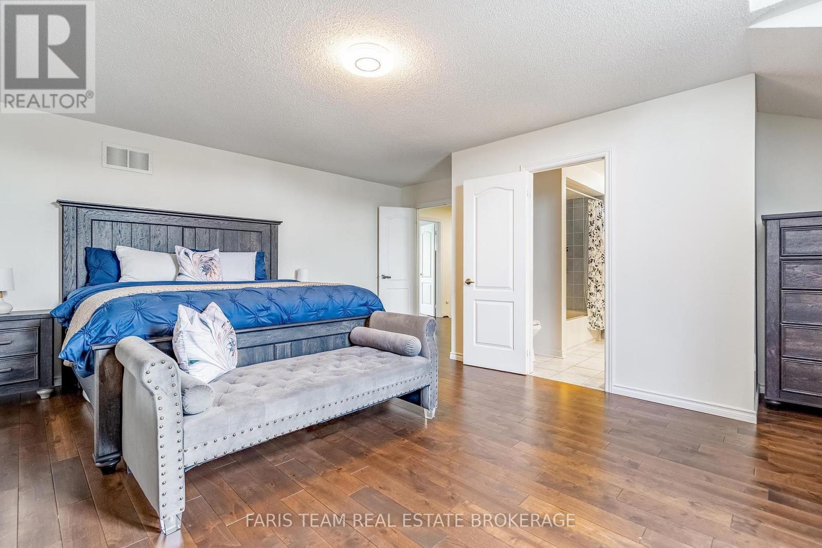 31 The Queensway, Barrie, Ontario  L4M 7H5 - Photo 27 - S13710848