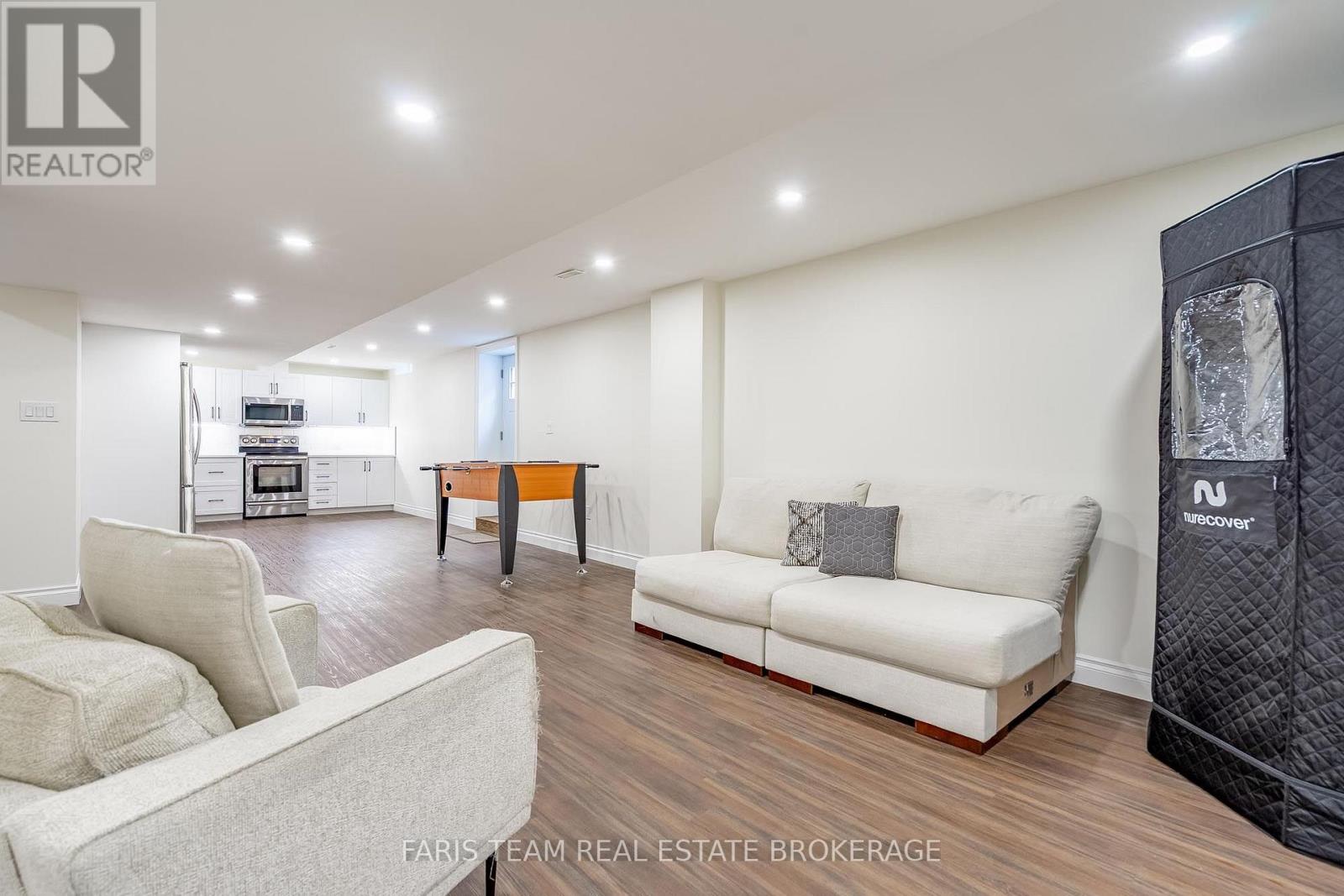 31 The Queensway, Barrie, Ontario  L4M 7H5 - Photo 37 - S13710848